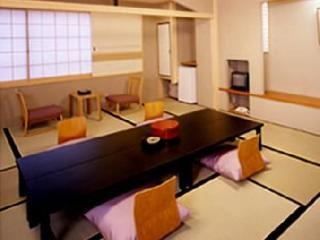 Hirashin Ryokan 3*